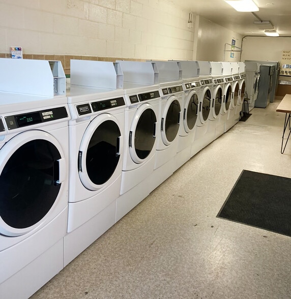 84 Wapato way, Manson, WA for sale - Interior Photo - Image 2 of 10