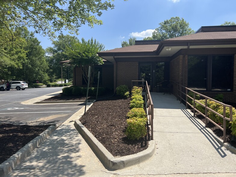 6685 Merchants Way, Morrow, GA for sale - Building Photo - Image 1 of 1