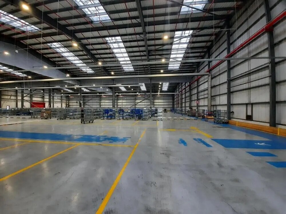 Industrial in Gennevilliers for lease Construction Photo- Image 1 of 5