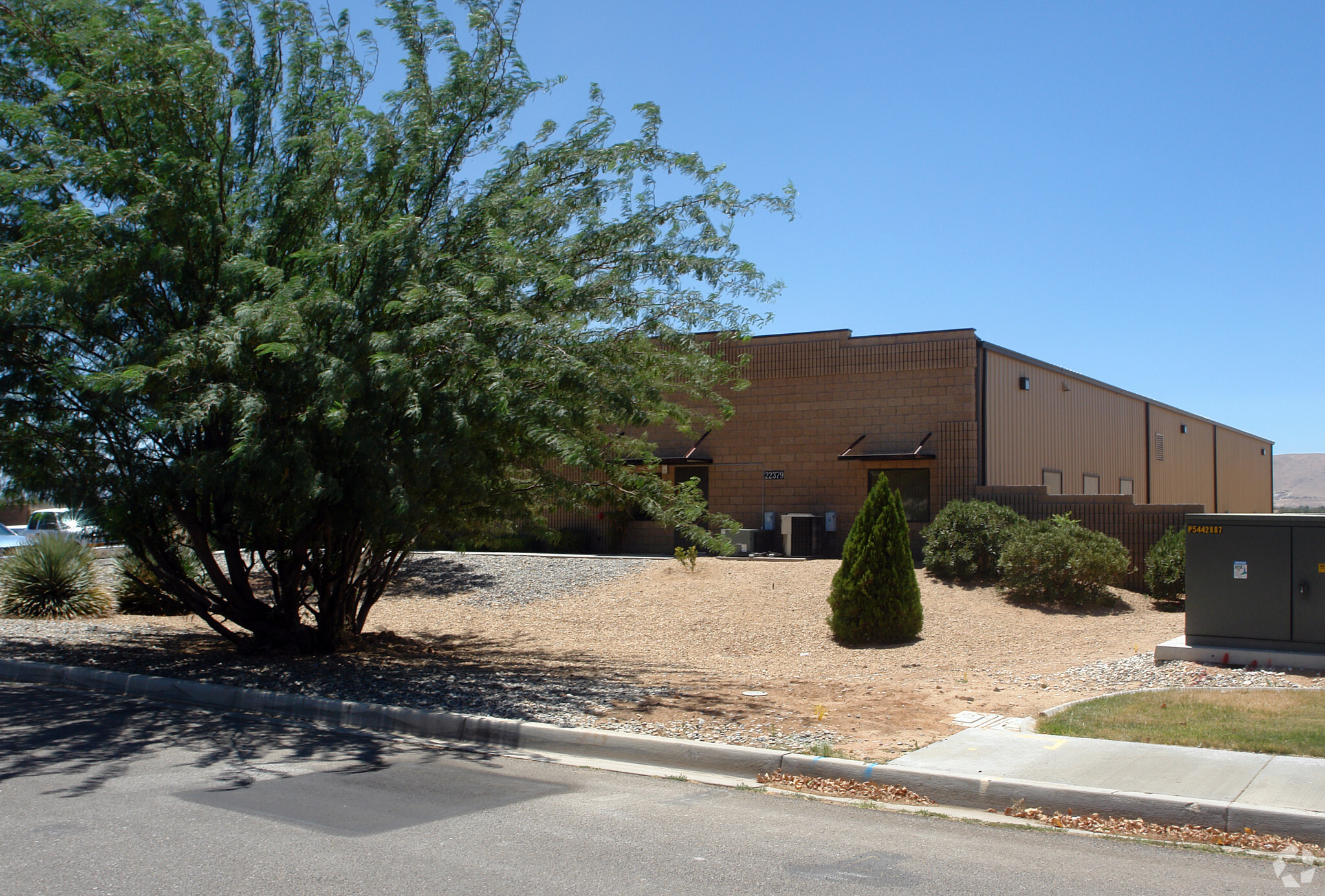 22379 Eyota, Apple Valley, CA for sale Primary Photo- Image 1 of 1