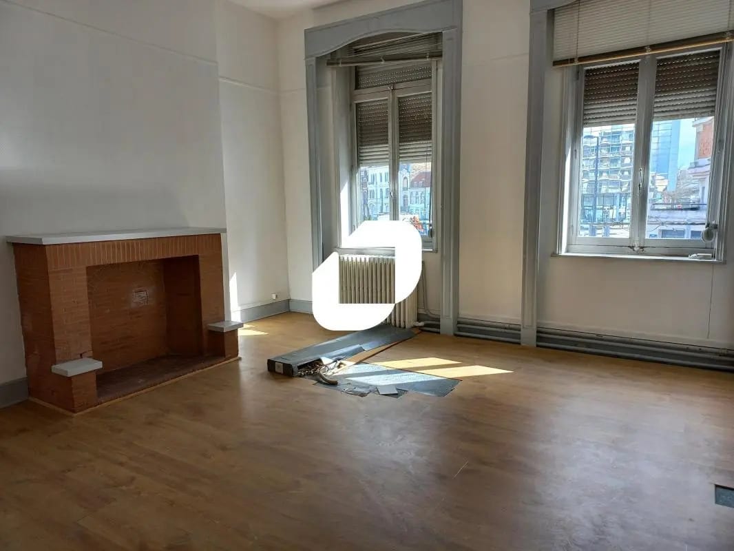 Office in Roubaix for lease Interior Photo- Image 1 of 6