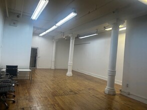 260 W 36th St, New York, NY for lease Interior Photo- Image 2 of 4