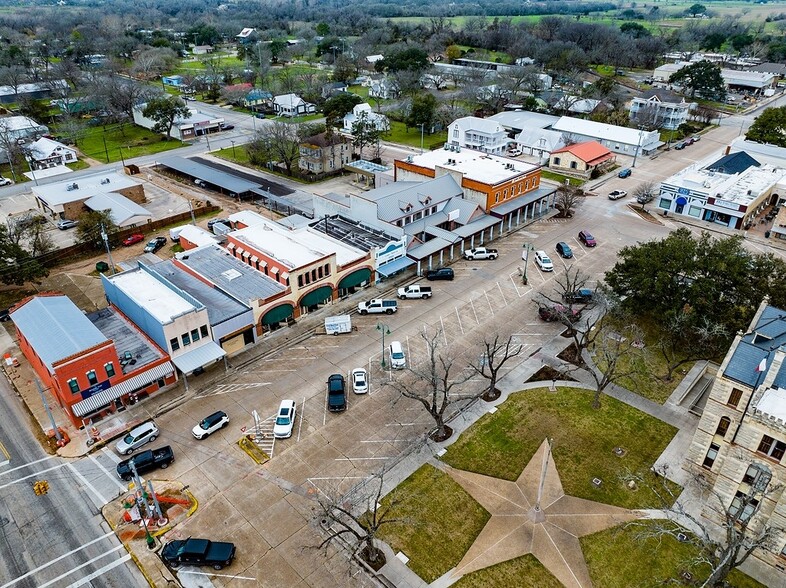 135 N Main St, La Grange, TX for sale - Aerial - Image 2 of 17