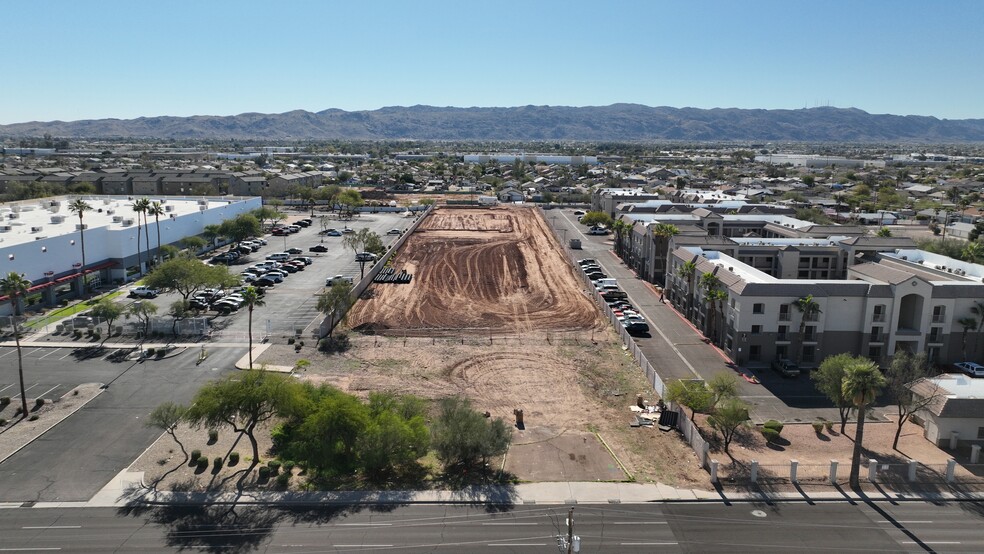 2833 E Broadway Rd, Phoenix, AZ for sale - Building Photo - Image 2 of 4