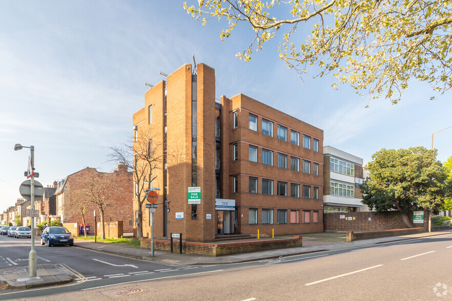 21-21A Goldington Rd, Bedford for sale - Primary Photo - Image 1 of 1