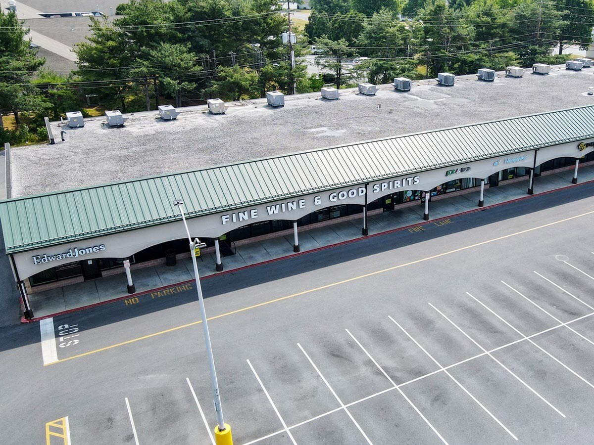 950 Walnut Bottom Rd, Carlisle, PA 17013 Stonehedge Square