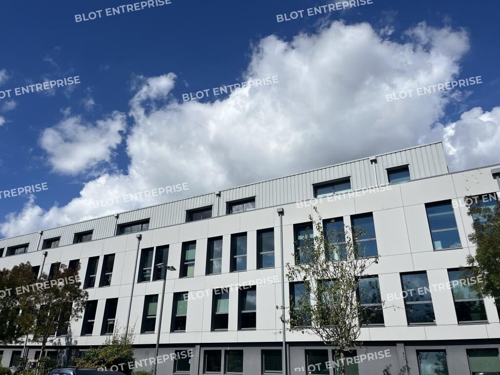 Office in Quimper for lease Building Photo- Image 1 of 9