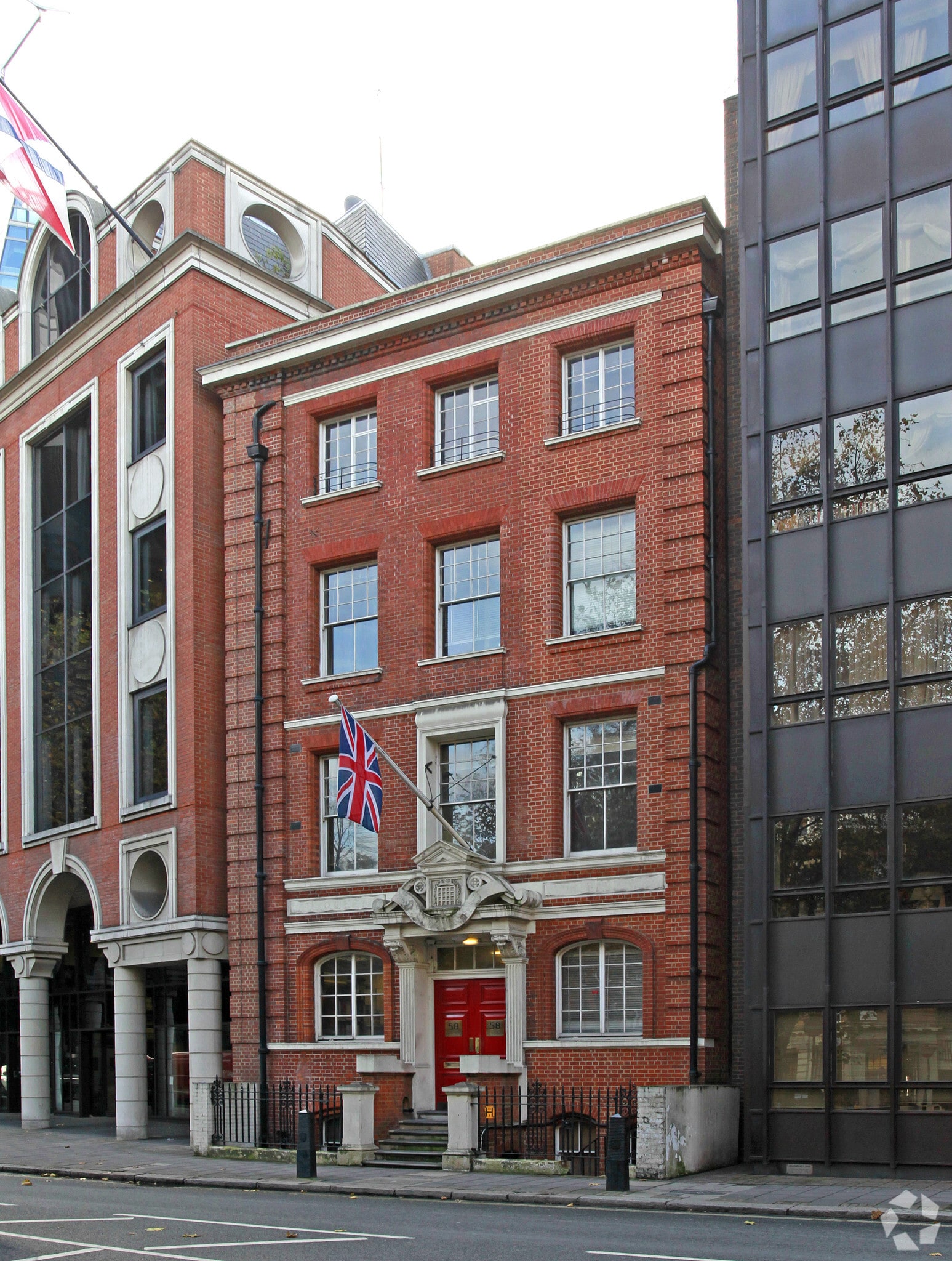 58 Buckingham Gate, London for sale Primary Photo- Image 1 of 1