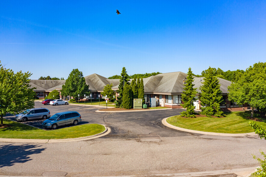 6465 Millenium Dr, Lansing, MI for lease - Primary Photo - Image 1 of 3