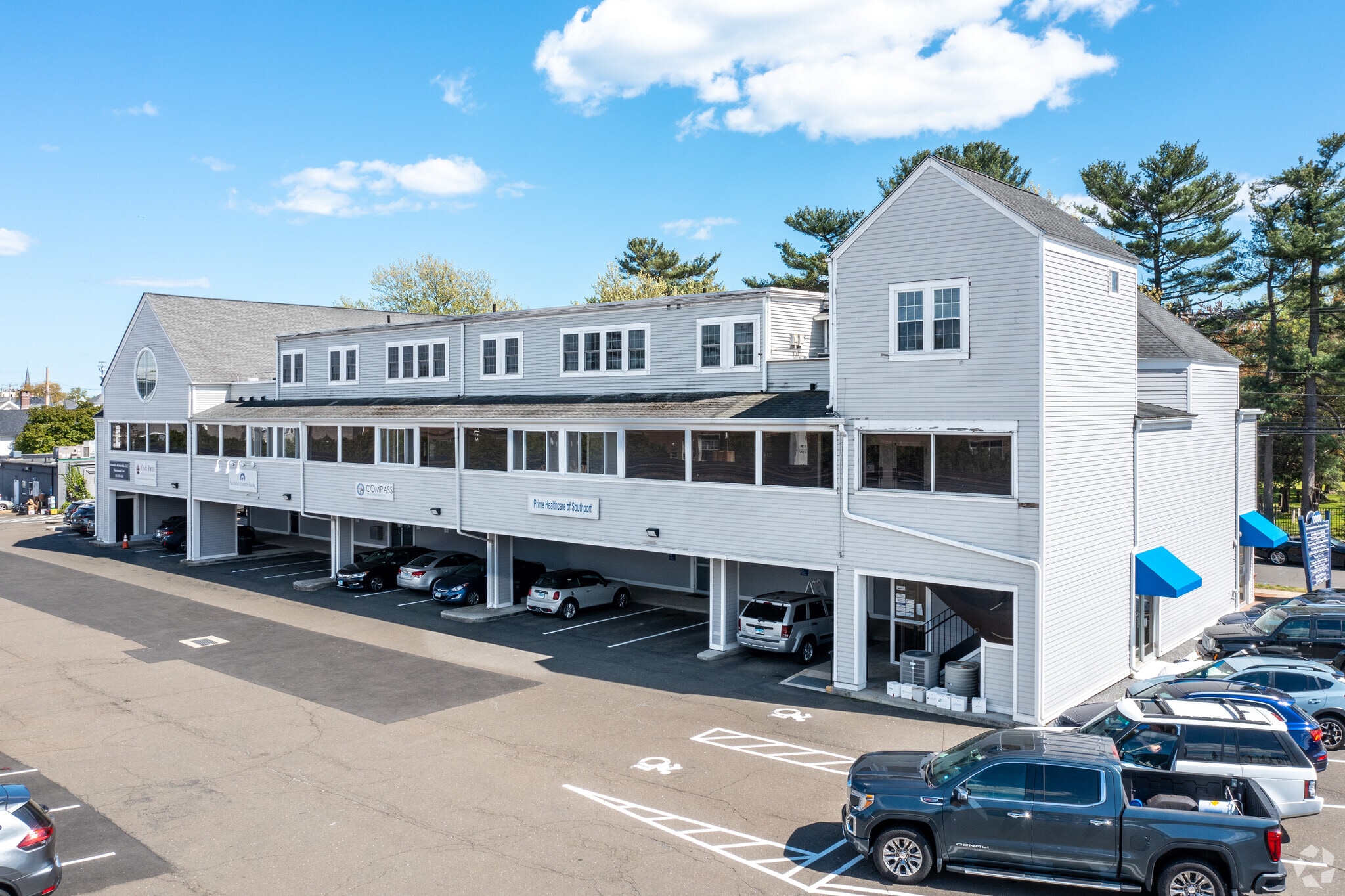 2000 Post Rd, Fairfield, CT 06824 Office for Lease