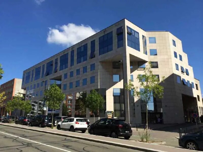 33/37 Boulevard Vauban, Guyancourt for lease Building Photo- Image 1 of 12