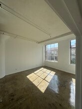719 S Los Angeles St, Los Angeles, CA for lease Interior Photo- Image 2 of 2