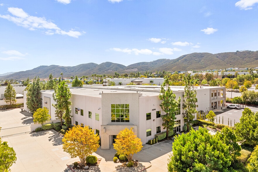 42210 Zevo Dr, Temecula, CA for sale - Building Photo - Image 2 of 23