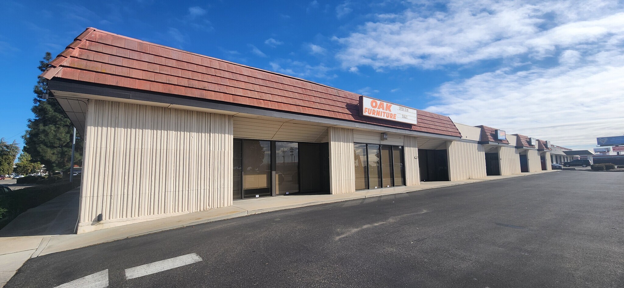 2750 N Clovis Ave, Fresno, CA for lease Building Photo- Image 1 of 11