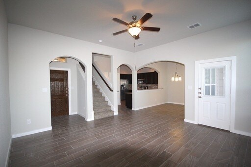 136 Lakeview Ct, Kyle, TX for sale - Interior Photo - Image 3 of 17