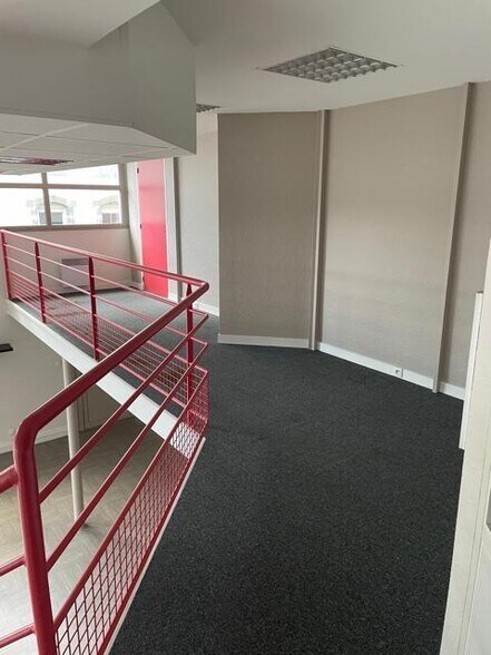 Retail in Brest for sale - Building Photo - Image 3 of 6