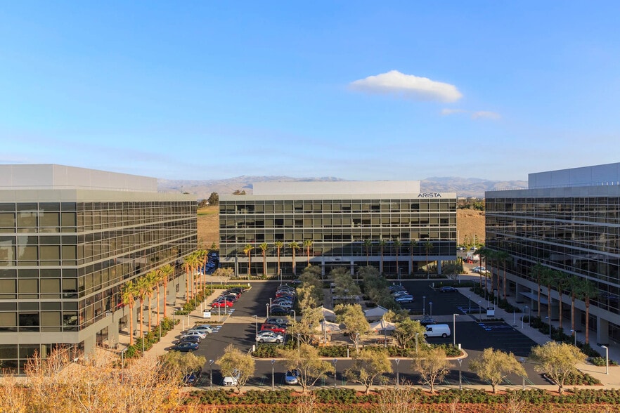 5455 Great America Pky, Santa Clara, CA for lease - Building Photo - Image 2 of 8