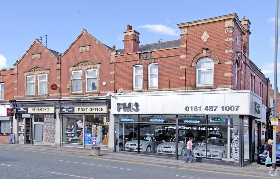 135 Buxton Rd, Stockport for lease - Primary Photo - Image 1 of 3