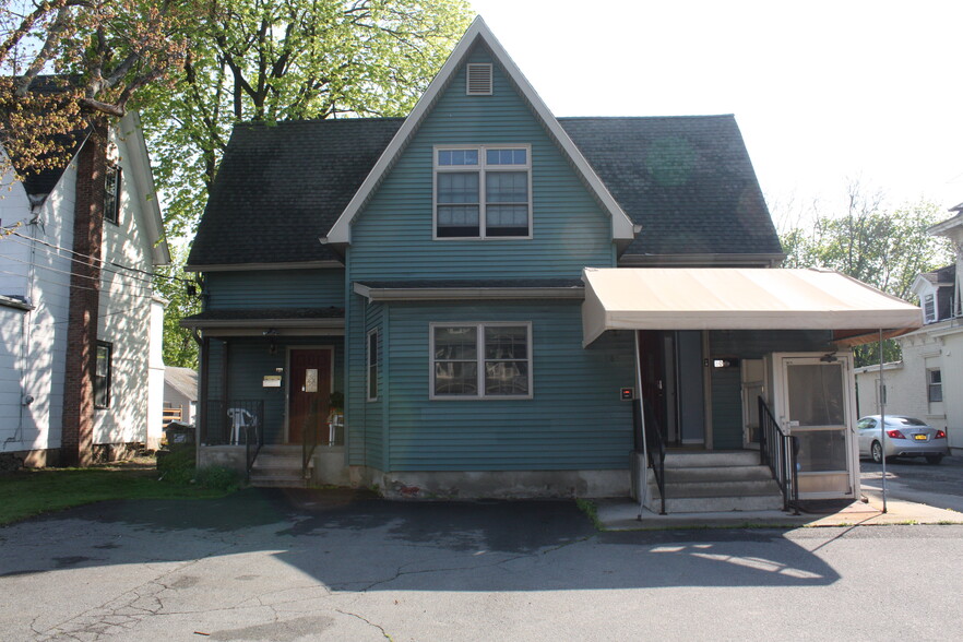 80 E Main St, Port Jervis, NY for sale - Primary Photo - Image 1 of 18