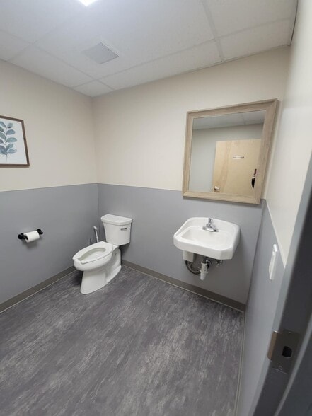 15005 Pacific Ave S, Tacoma, WA for lease - Building Photo - Image 2 of 12