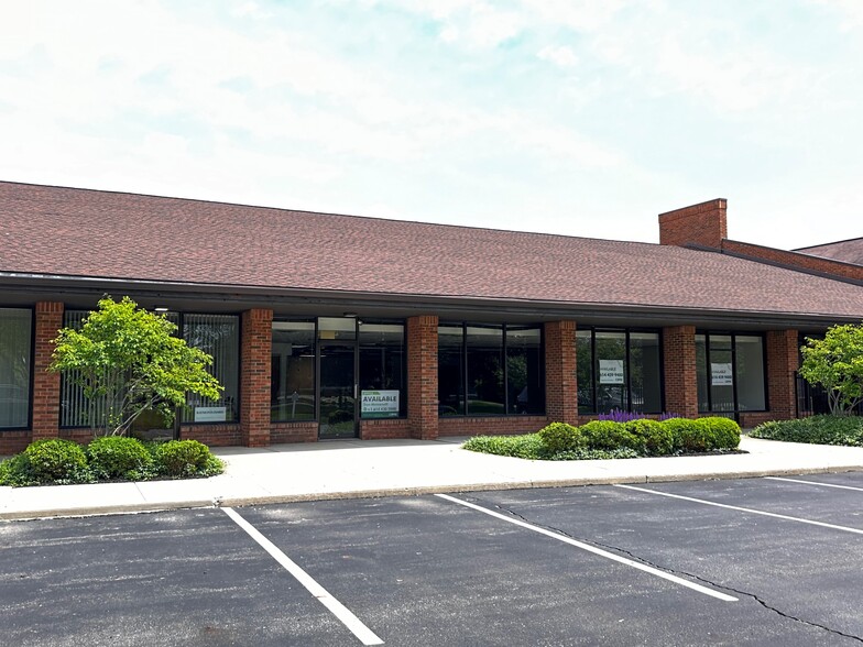 4668 Larwell Dr, Columbus, OH for lease - Building Photo - Image 1 of 8