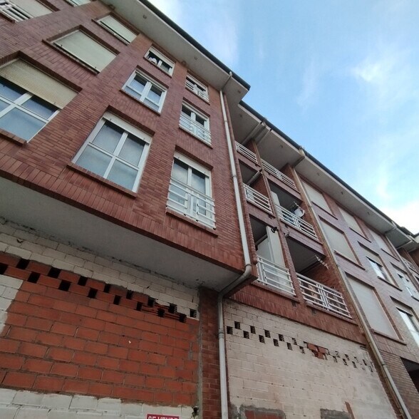 Avenida Francisco Álvarez Martínez, 18, Llanera, Asturias for sale - Building Photo - Image 1 of 11