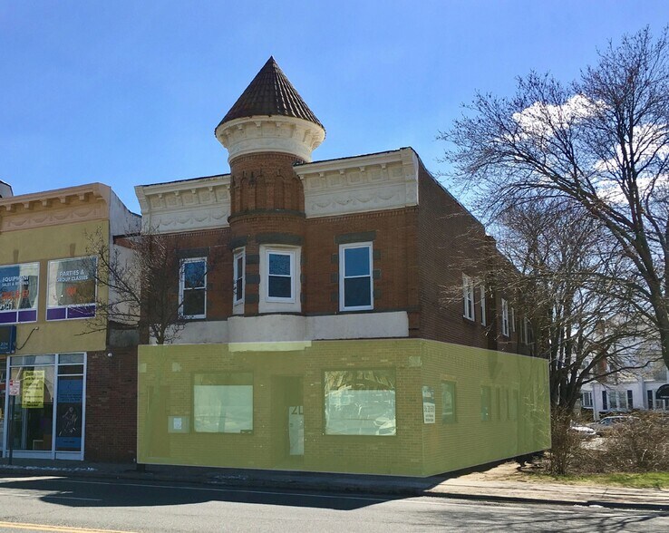 200 Merrick Rd, Rockville Centre, NY 11570