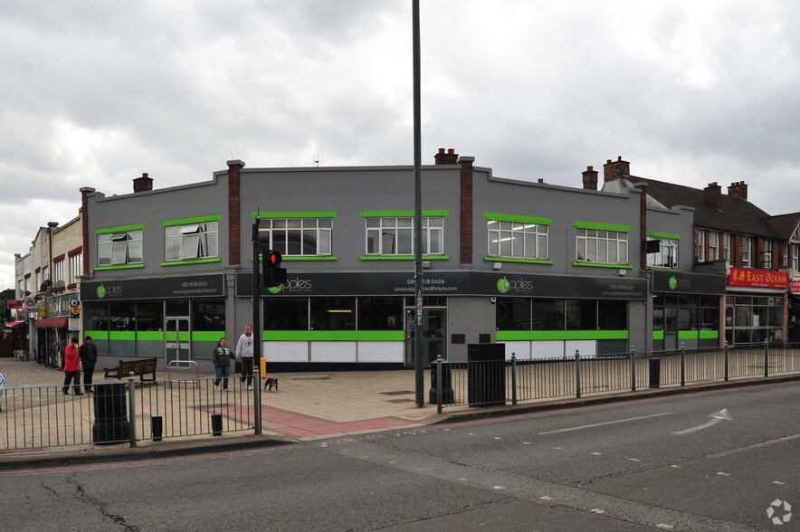 728-730 Eastern Ave, Ilford for sale - Primary Photo - Image 1 of 1