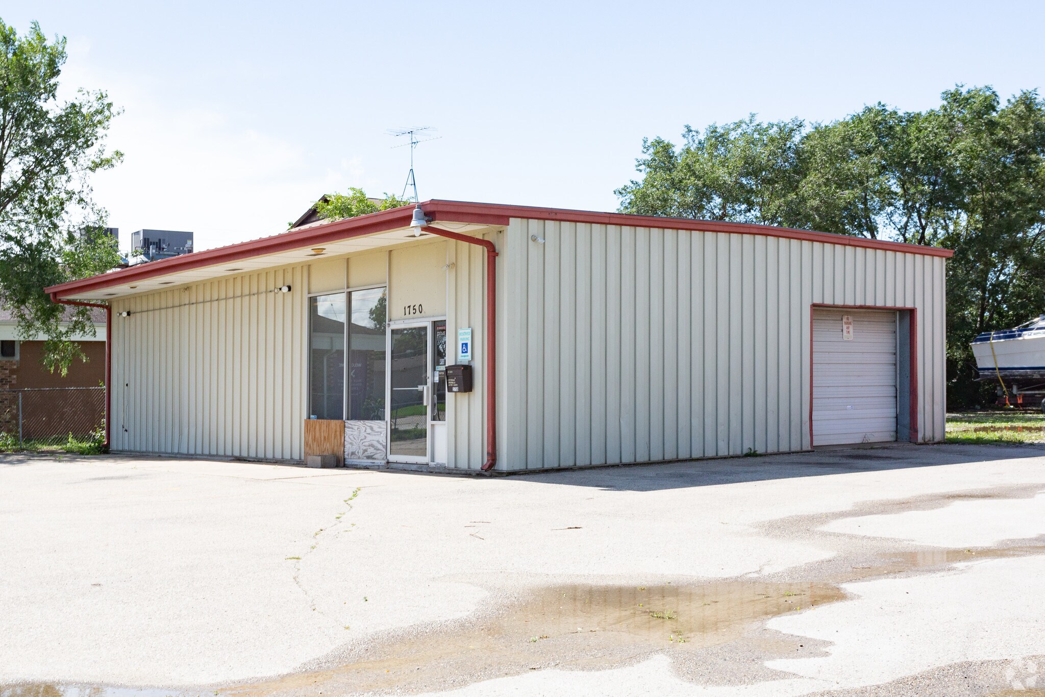 1750 22nd Ave, Kenosha, WI for sale Primary Photo- Image 1 of 1
