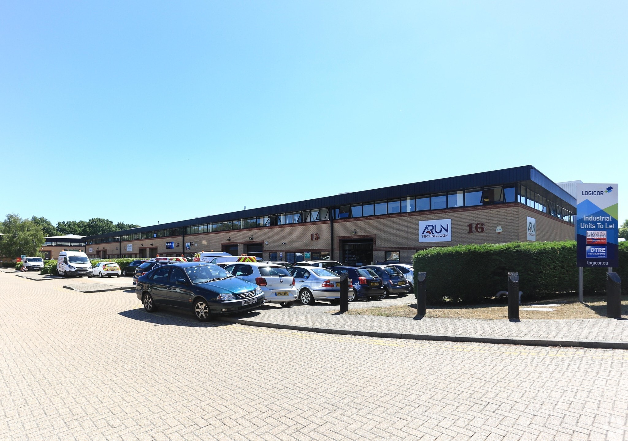 Newton Rd, Crawley for lease Primary Photo- Image 1 of 4