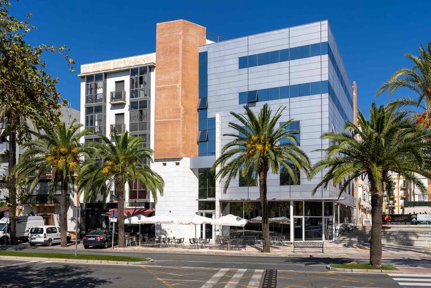 Paseo de la Glorieta, 10 A, Huelva, Huelva for sale - Building Photo - Image 3 of 5