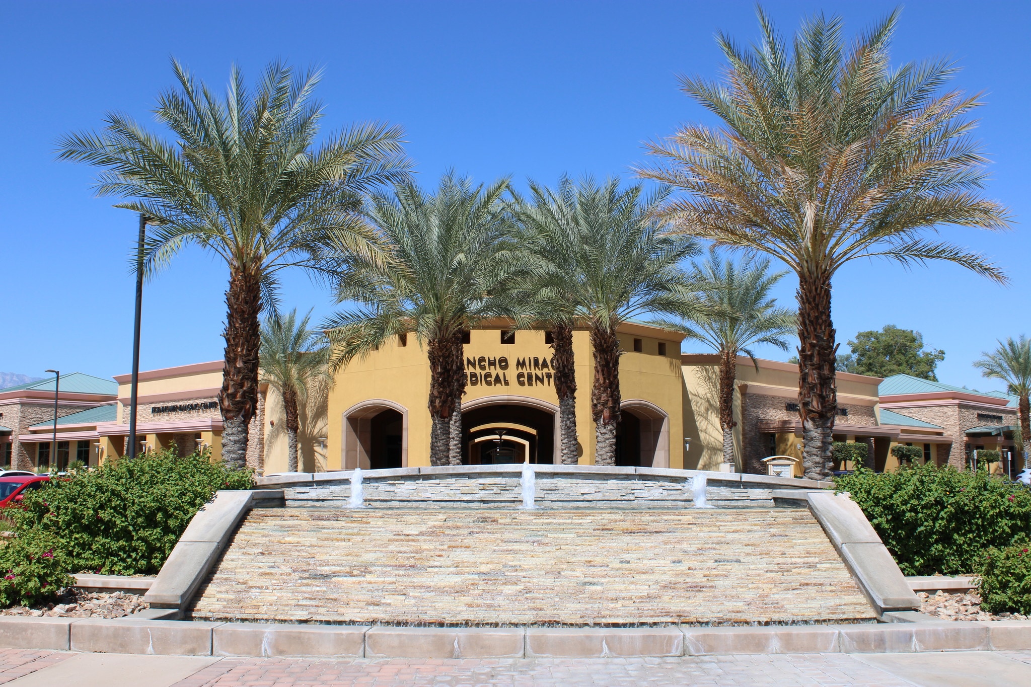 72780 Country Club Dr, Rancho Mirage, CA for lease Building Photo- Image 1 of 7