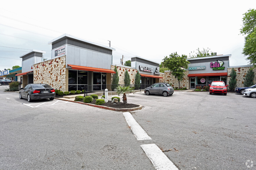 3701 Guadalupe St, Austin, TX for lease - Building Photo - Image 1 of 9