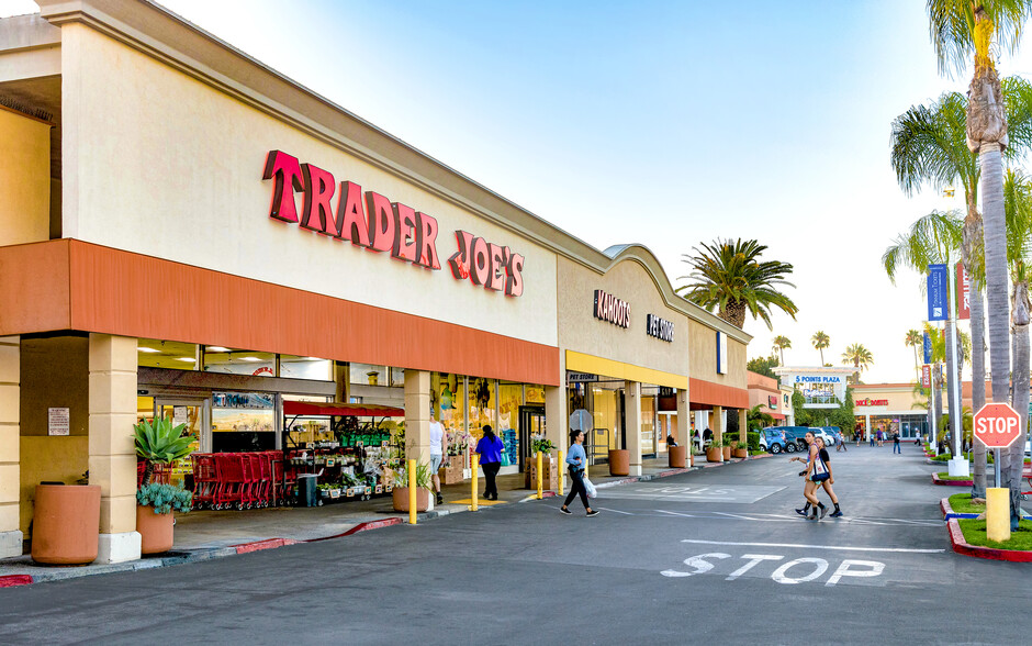 18501-18687 Main St, Huntington Beach, CA for lease - Building Photo - Image 1 of 14