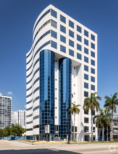 2800 Biscayne Blvd, Miami, FL for lease - Building Photo - Image 2 of 4