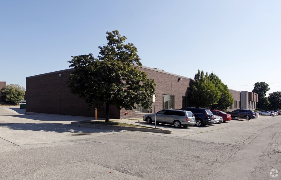 5430 Timberlea Blvd, Mississauga, ON for lease - Building Photo - Image 2 of 4