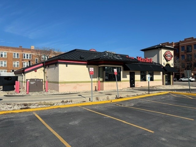 3020 N Ashland Ave, Chicago, IL for sale - Building Photo - Image 3 of 7