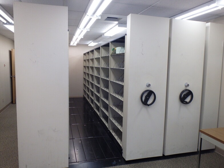 3129 College St, Beaumont, TX for sale - Interior Photo - Image 2 of 33