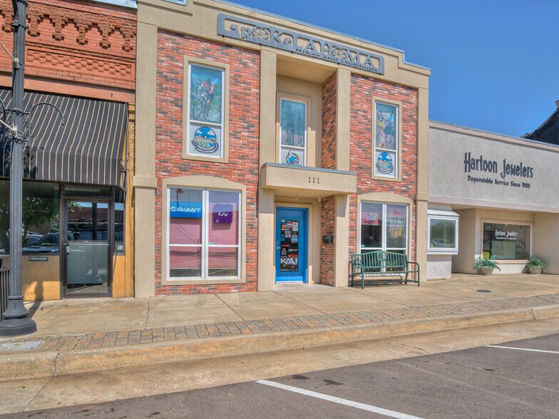 111 N Broadway St, Tecumseh, OK for sale - Building Photo - Image 2 of 34