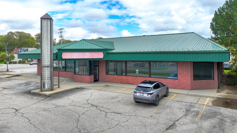 6995 Gratiot Rd, Saginaw, MI for lease - Building Photo - Image 1 of 3