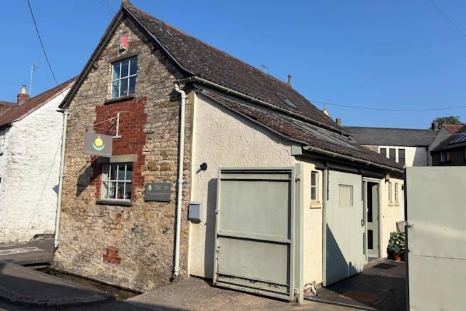 5 Water St, Dursley for sale - Primary Photo - Image 1 of 6