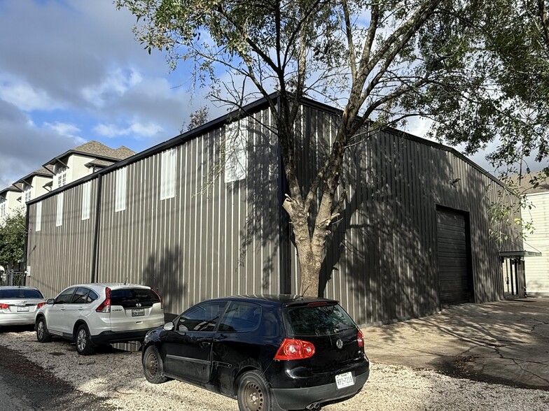 5432 Darling St, Houston, TX for lease - Building Photo - Image 3 of 15