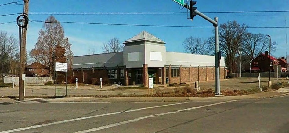 540 E Midlothian Blvd, Youngstown, OH for sale - Primary Photo - Image 1 of 2