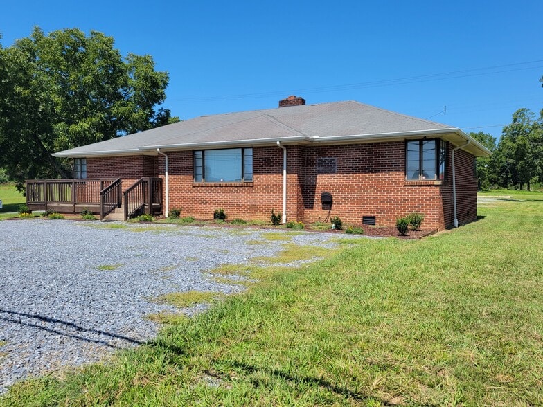 3958 Sunset Blvd, Shelby, NC for sale - Building Photo - Image 1 of 1