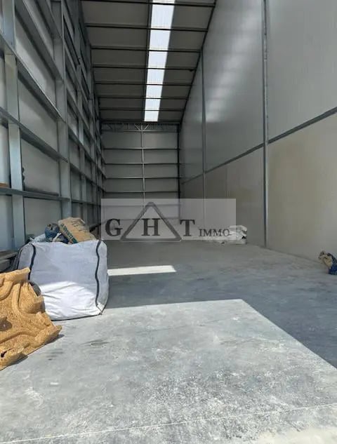 Flex in Brie-Comte-Robert for lease Interior Photo- Image 1 of 2