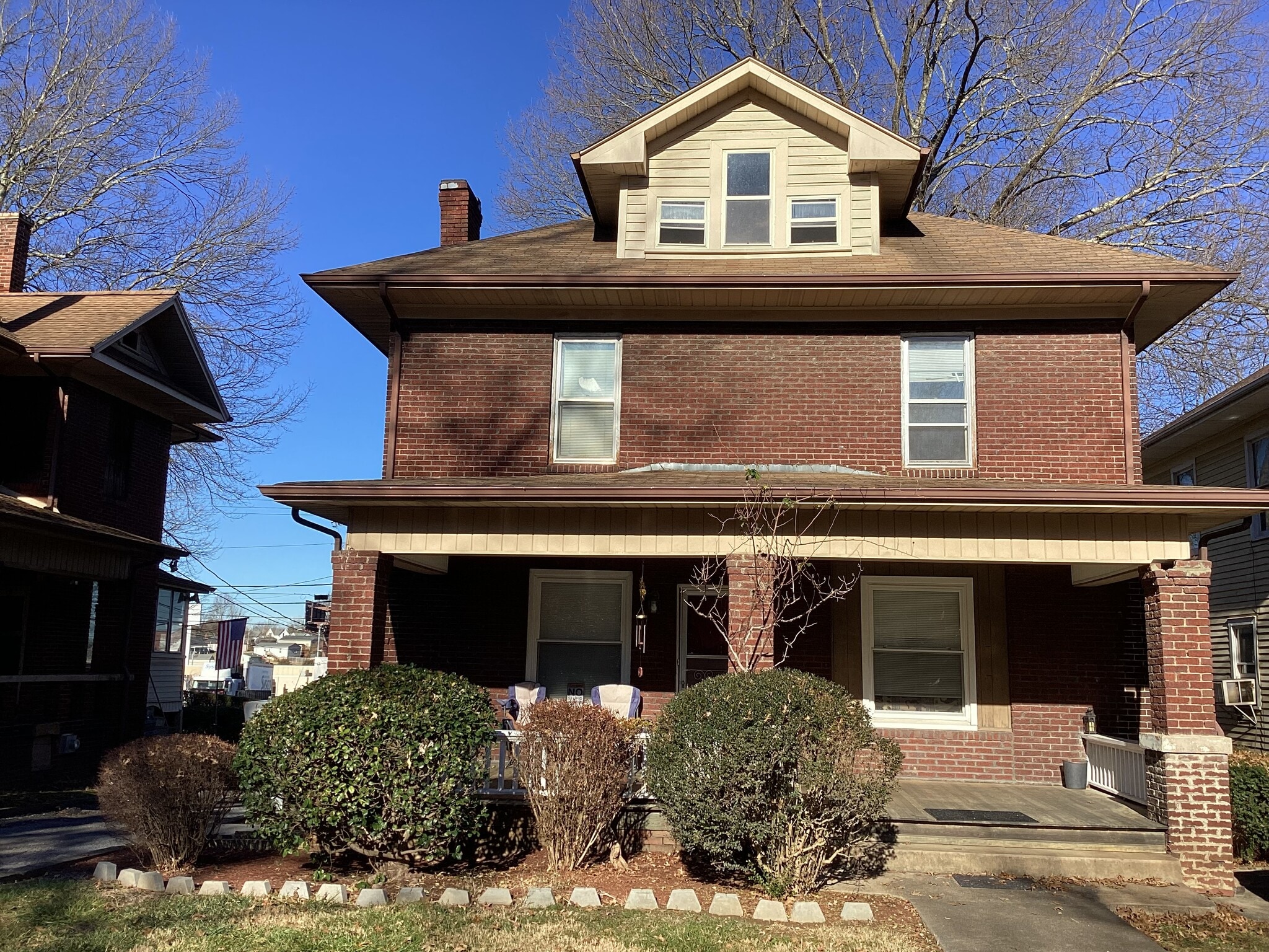 410 W Maple St, Johnson City, TN for sale Building Photo- Image 1 of 1
