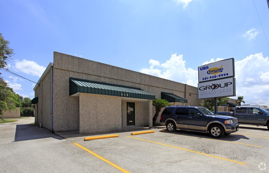208-214 E X St, Deer Park, TX for sale - Building Photo - Image 1 of 1