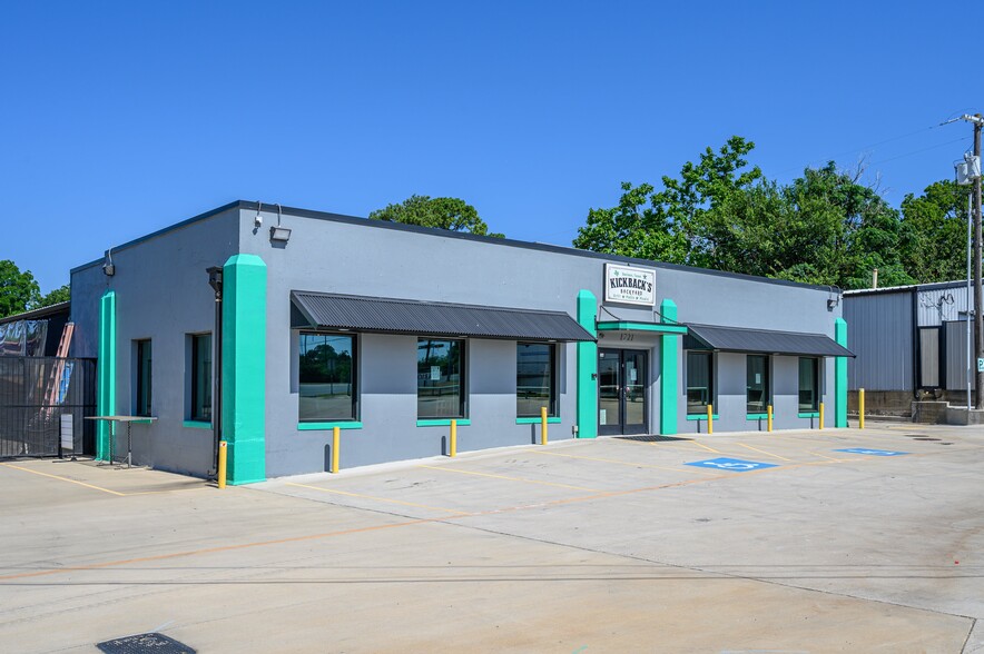 1721 S Armstrong Ave, Denison, TX for sale - Building Photo - Image 3 of 36