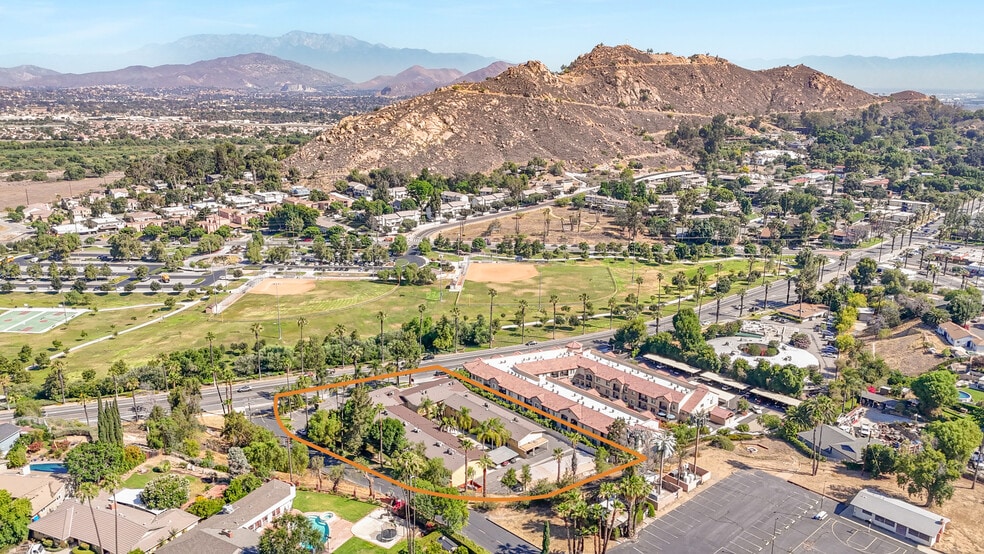 4830 Palm Ave, Riverside, CA for sale - Building Photo - Image 2 of 8