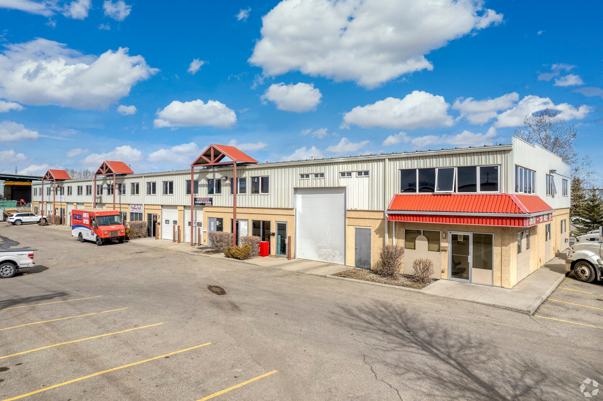 3610 50th Ave SE, Calgary, AB for sale Primary Photo- Image 1 of 1